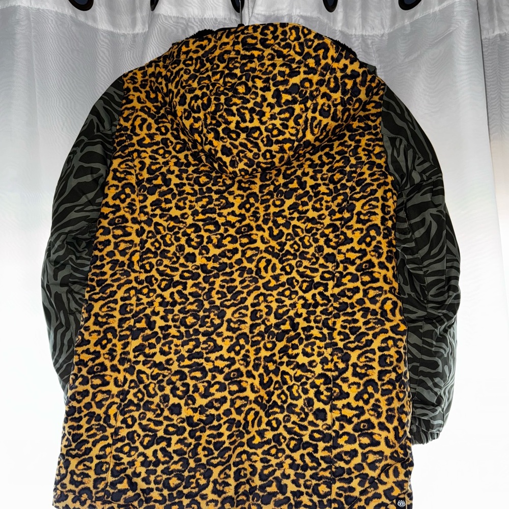 686 ski jacketJacket - Picture 4 of 5
